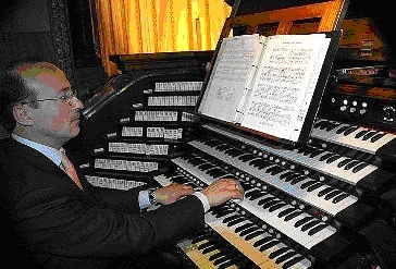 Marco Intravaia, organista